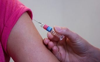 COVID: da USA un sollecito alla vaccinazione