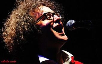 Simone Cristicchi – Foto di Niccolò Caranti, licenza CC BY-SA 2.0, via Wikimedia Commons